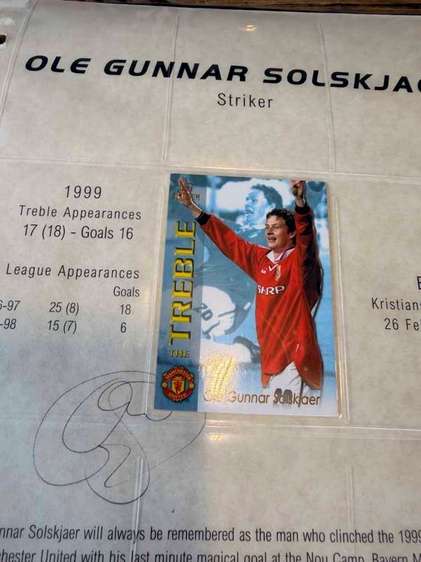 22 Carat Gold Leather Binders pair #64/99 AUTOGRAPHED Werry rare   