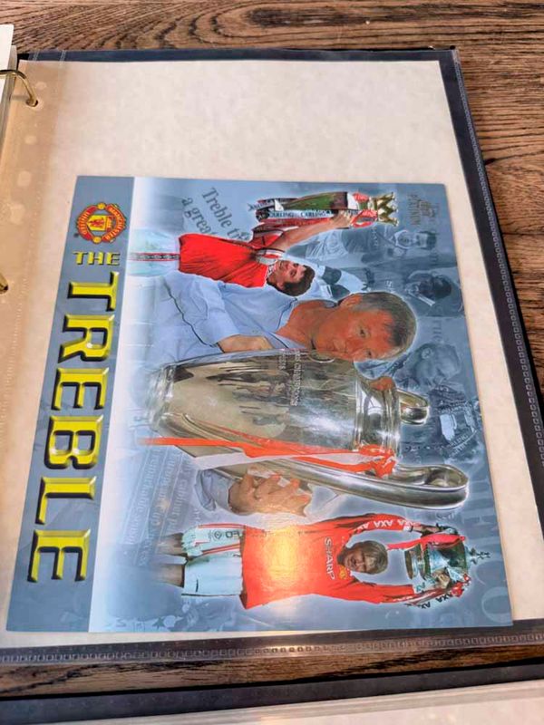 22 Carat Gold Leather Binders pair #64/99 AUTOGRAPHED Werry rare   